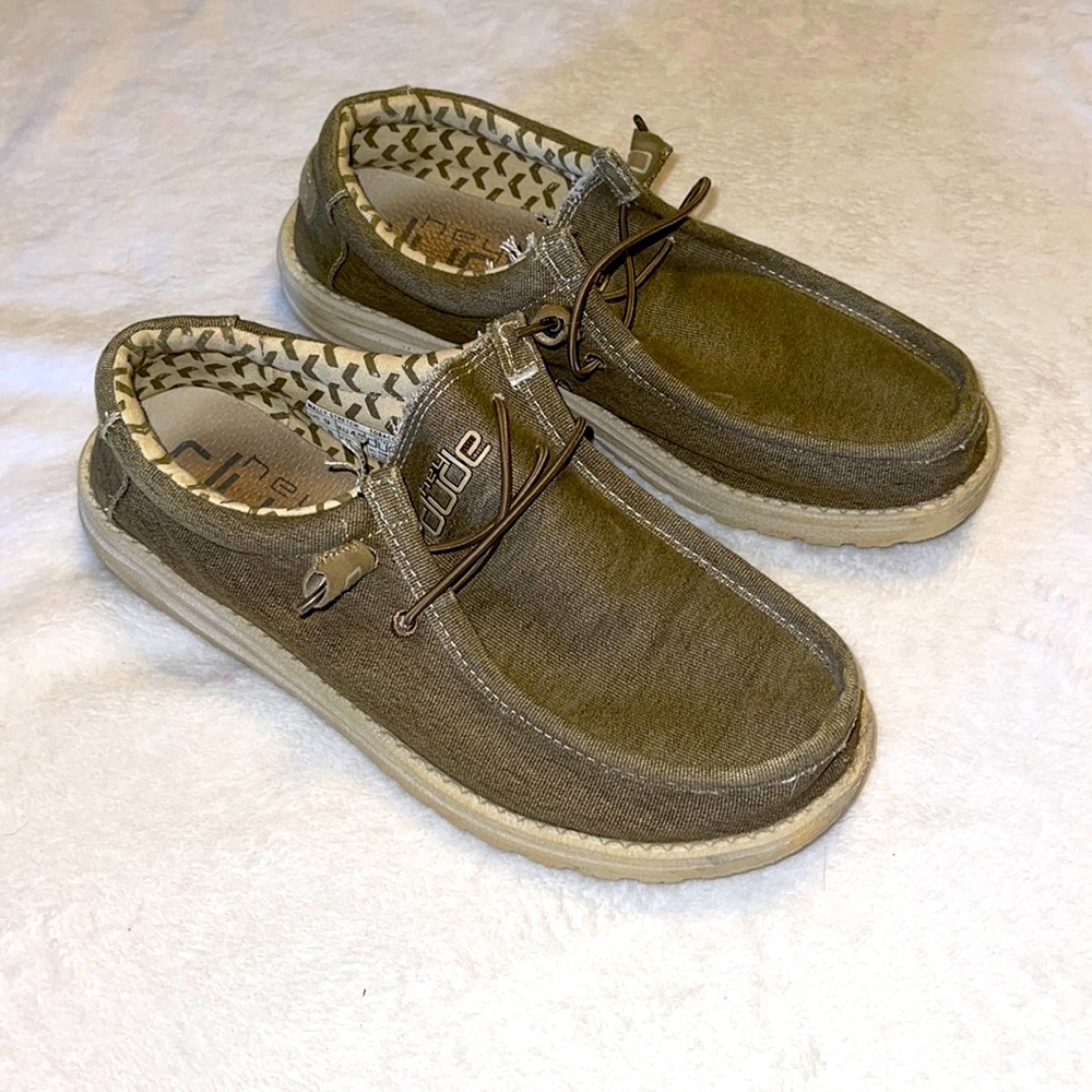 Men’s 9 Hey Dude Wally Stretch Tobacco Slip-on